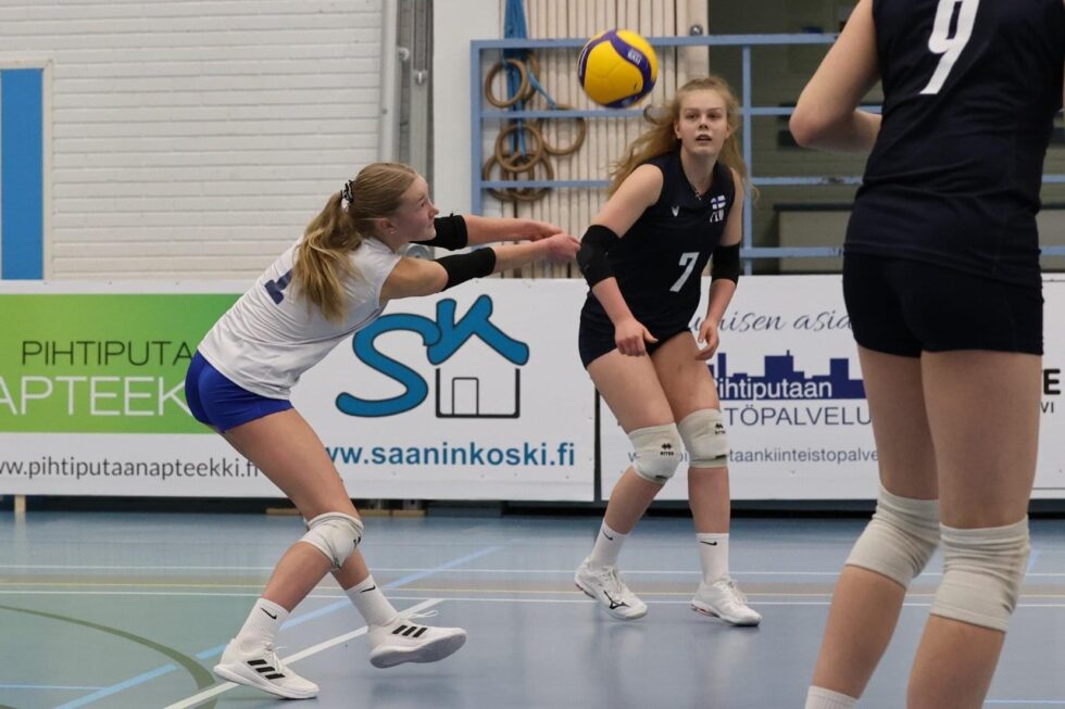 lentopalloilu-ja-opiskelu-t-ytt-v-t-veera-helpin-arjen-kuortaneella