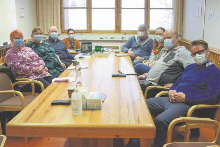 Elinkeinojaosto nettiin