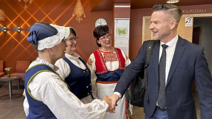 maijaleena ja lehtola eteen verkkoon