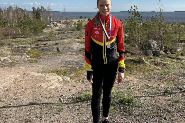 Anna Siponen T13-sarja SM-maastojuoksu Kotka SM-hopeaa Kiuruveden Urheilijat yleisurheilu
