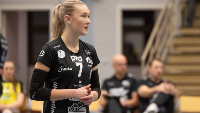 Veera Help Puijo Wolley lentopallo (kuvaaja Riitta Airaksinen)_nettiin