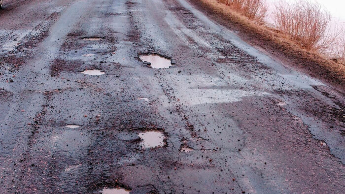 kalliokylantie_huono_tie_kuopat_montut_netti