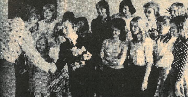 Vanha kuva Kiuruvesi-lehti vuosi 1975 seurakunnan orkesterin äitienpäiväkonsertti
