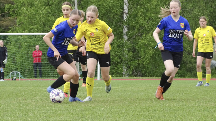 KiuPa ja KuPS T13-jalkapallo (kuvaaja Pekka Kattainen)_käsitelty
