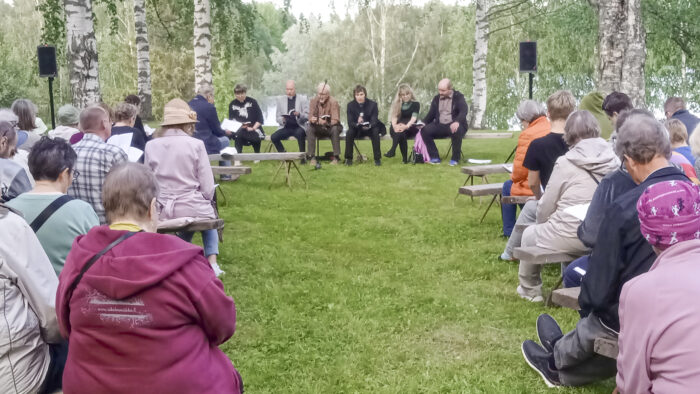Herättäjäjuhlille lähtöseurat (kuvaaja Maarit Äyhynmäki)_käsitelty