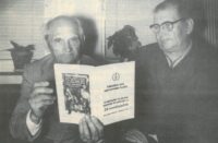 Vanha kuva Kiuruvesi-lehti vuosi 1975 Rieti Partanen ja Tauno Huttunen Kiuruveden Sotainvalidit ry