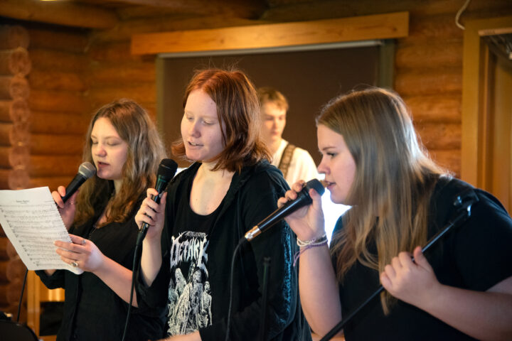 musiikkileiri_olga_kochkina_salla_nukari_peppi_reinikainen_netti