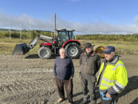 Kiuruveden Urheiluautoilijat Haapakummun rata-alue Leo Ojaluoto Marko Allinen ja Teuvo Rajakangas_käsitelty