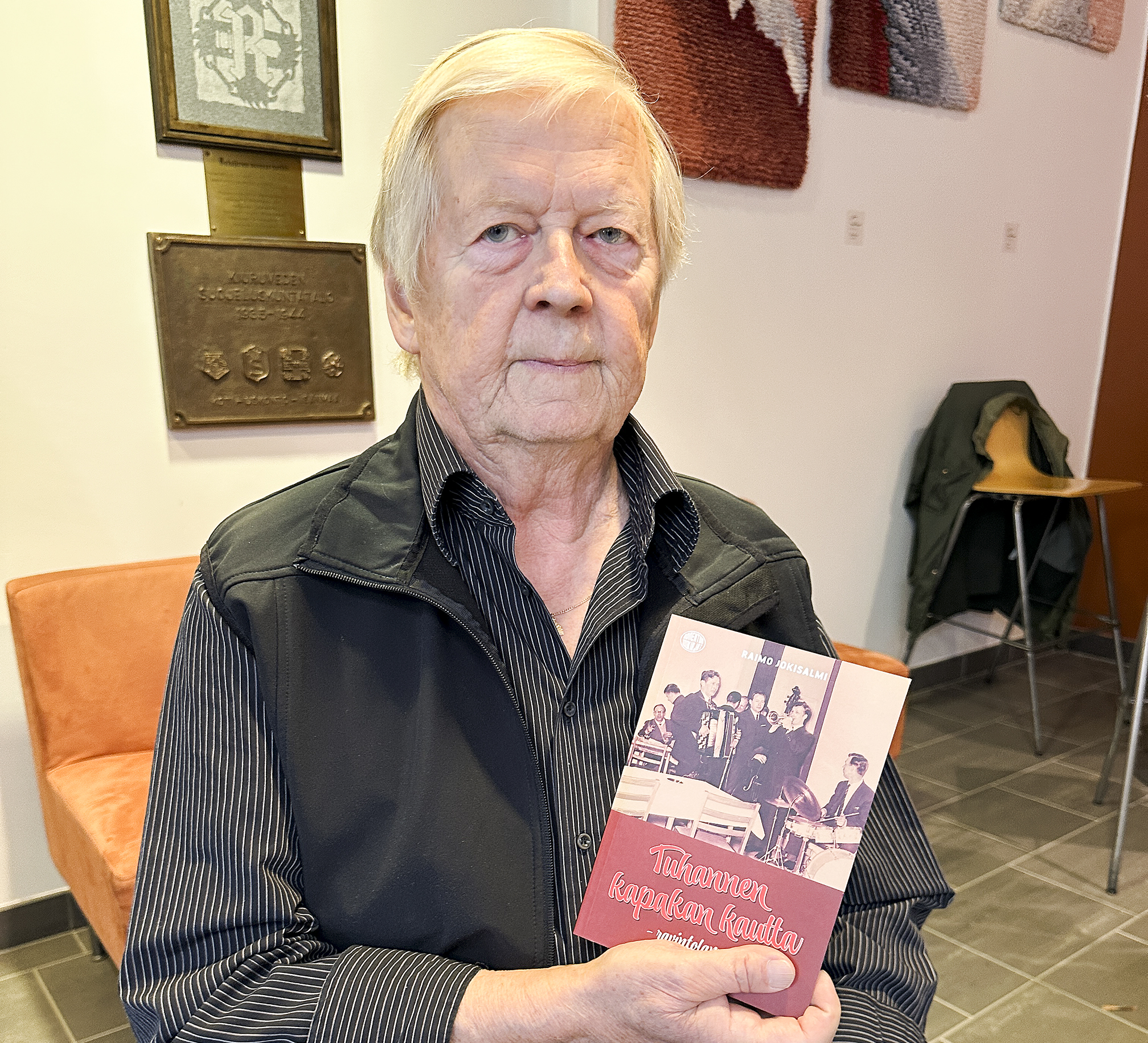 Raimo Jokisalmi Julkaisi Ensimm isen Kaunokirjallisen Teoksensa Raimo Jokisalmi Julkaisi Ensimm isen Kaunokirjallisen Teoksensa