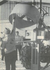 Vanha valokuva Kiuruvesi-lehti vuosi 1975 rehuleikkuri