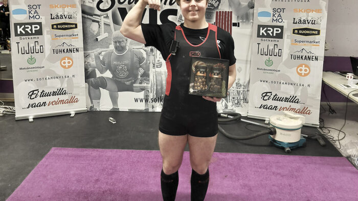 Ilmari Kukkonen voimanosto Kiuruveden Urheilijat_nettiin