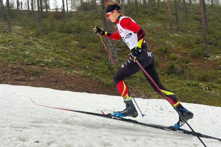 Kiuruveden Urheilijat maastohiihto Kainuun Talvikisat Vuokatissa ensilumen ladulla Arttu Ritvanen M20-sarja (kuvaaja Kiuruveden Urheilijat)_nettiin