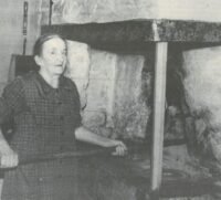 Vanha valokuva Kiuruvesi-lehti vuosi 1975 Kerttu Piippo