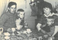 Vanha valokuva Kiuruvesi-lehti vuosi 1975 Kytösten perhe Pihkapuro