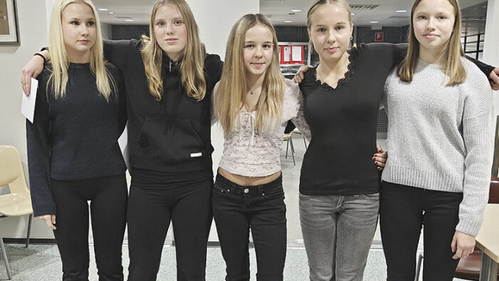 Kiuruveden Urheilijat Silja Auvinen Enni Pennanen Alisa Lohvansuu Sofia Lohvansuu ja Anna Siponen_nettiin