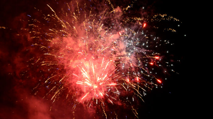 ilotulitus_2024_netti