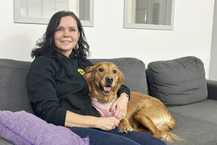 Hyvinvointiryhmä lapsiperheille Susanne Hämäläinen ja Lotta-koira_käsitelty