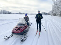 Sata Suarta Sulukavassa -hiihtoladut Sulkavanjärvellä latujen tekijät Kari Saastamoinen ja Antti Keränen Kiuruveden Vuoden liikuttajat_käsitelty