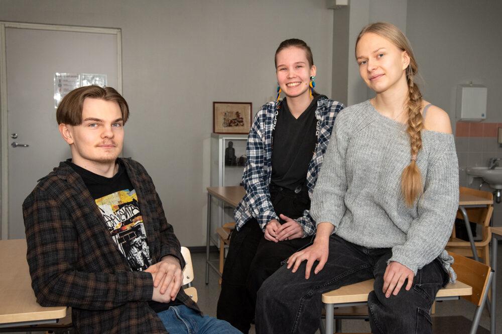 lukiolaiset_jami_salminen_sanni_nukari_miina_kettunen_netti