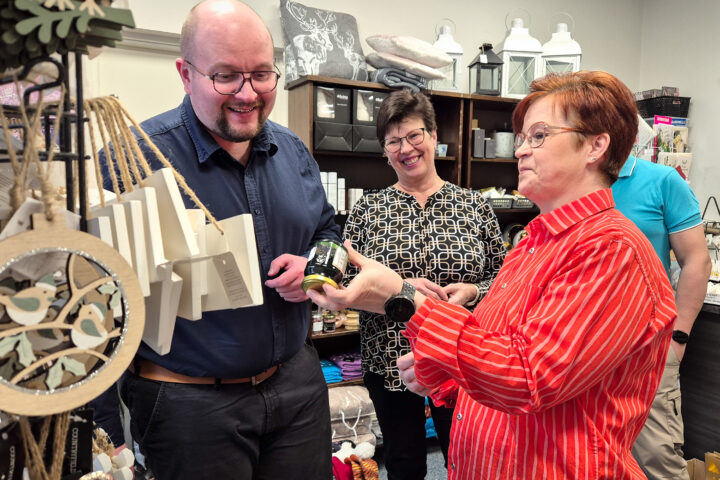 mintsa_maarit_knuutinen_kaupunginjohtaja_juha_pekka_rusanen_netti