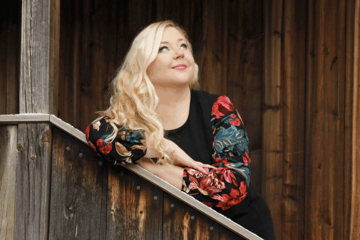 Kauneimmatkarjalaisetlauluni_SannaMatinniemi-some