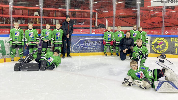 Kiuruveden Kiekko-81 KK-81 jääkiekko U10-joukkue IS-turnaus 2026 (kuvaaja KK-81)_käsitelty