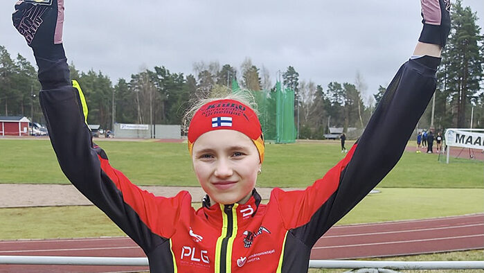 Salla Tompuri Kiuruveden Urheilijat maantiejuoksun alle 15-vuotiaiden tyttöjen Suomen mestari 2026_nettiin