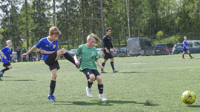 KiuPa P12-joukkue jalkapallo FC Siili Ilmarin kenttä (kuvaaja Pekka Kattainen)_käsitelty