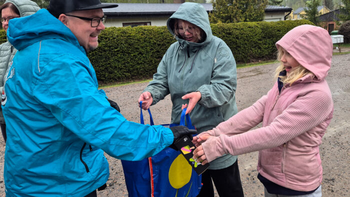 jaateloauto_riku_soili_leena_poksylainen_iina_poksylainen_netti