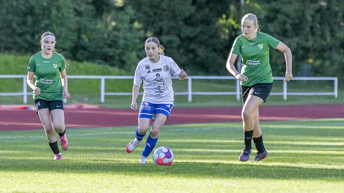 KiuPan jalkapalloilija T13 Lily Räty (kuvaaja Lassi Myllylä)_käsitelty