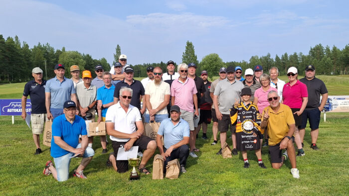 Hyväntekeväisyysgolf 2026 kiuruvetisten nuorten hyväksi St Lake Golfin kentällä Pyhäjärvellä kopio