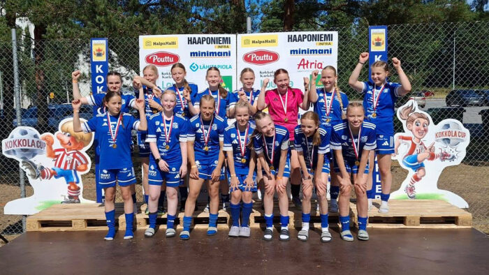 KiuPa PK-37 G14-tytöt jalkapallon Kokkola Cupin pronssille (kuvaaja PK37 KiuPa)_käsitelty