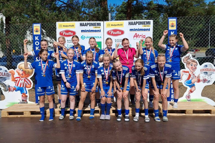 KiuPa PK-37 G14-tytöt jalkapallon Kokkola Cupin pronssille (kuvaaja PK37 KiuPa)_käsitelty