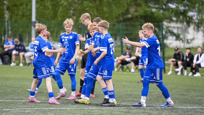 KiuPa jalkapallo P14 PK-37 yhteisjoukkue (kuvaaja Lassi Myllylä)_käsitelty