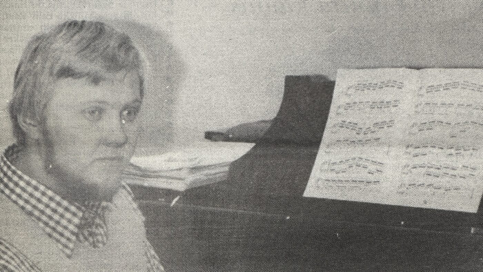 Vanha valokuva Kiuruvesi-lehti vuosi 1976 seurakunnan uusi kanttori Juhani Ruostila