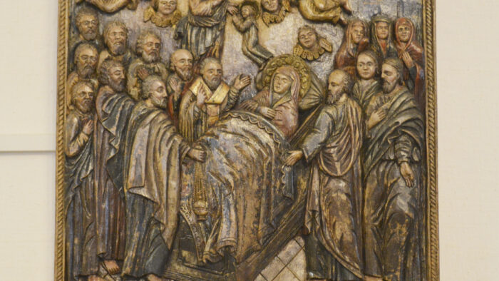 Dormition_of_the_Mother_of_God_icon_-_18c_-_Rostov_kremlin_museum-reserve
