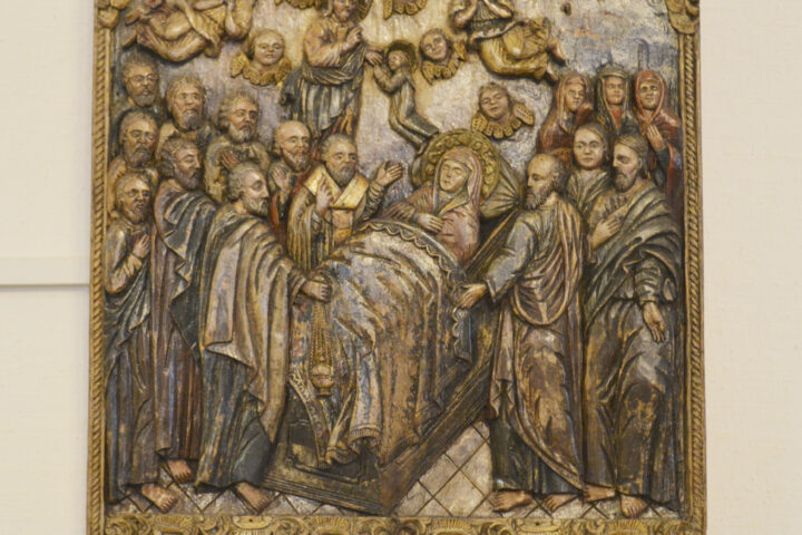 Dormition_of_the_Mother_of_God_icon_-_18c_-_Rostov_kremlin_museum-reserve