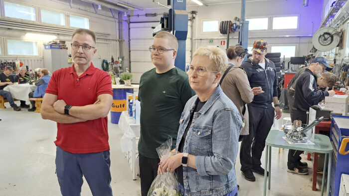 JP-Autohuolto 20 vuotta Juhani Niko ja Jaana Partanen (kuvaaja Kirsi Haapea)_käsitelty