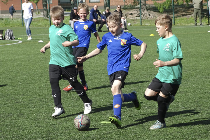 KiuPa P9 jalkapallo (kuvaaja Pekka Kattainen)_käsitelty