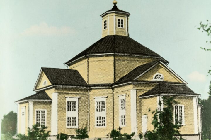 Kiuruveden vanha kirkko (kuva Museovirasto)