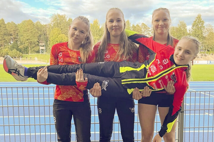 Kiuruveden Urheilijat yleisurheilujuniorit alle 15-vuotiaat tytöt 4x800 metrin SM-viestin kahdeksas sija_nettiin
