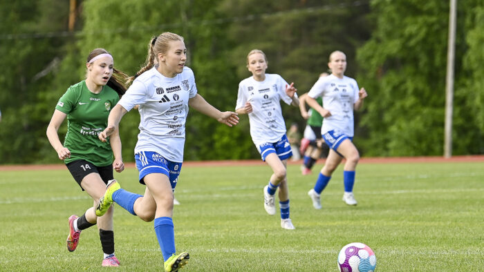 PK-37 KiuPa T15-joukkue jalkapallo (kuvaaja Lassi Myllylä)_käsitelty
